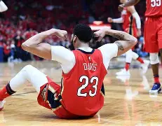  湖光跃金静影沉璧什么意思 