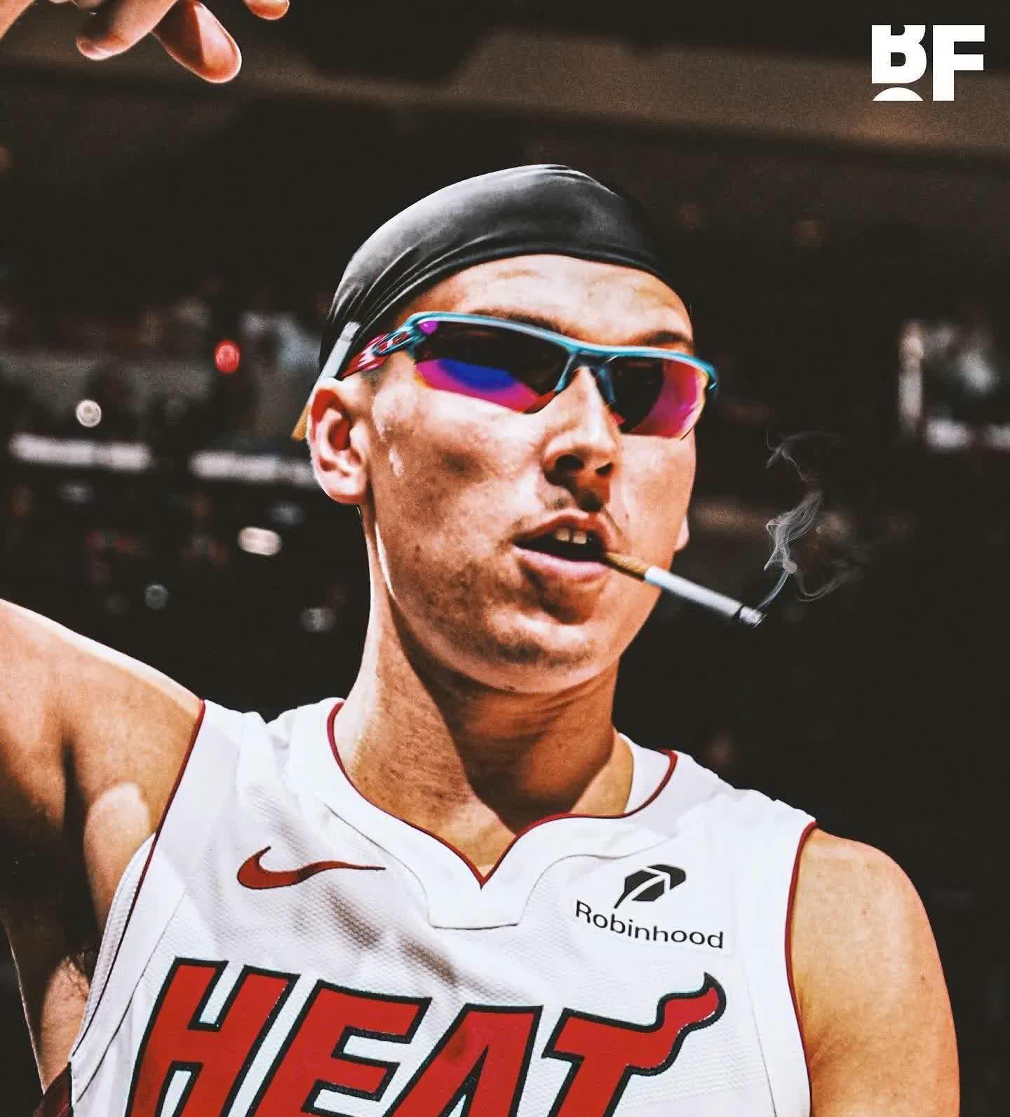 爱游戏-今晚体能课后；迈阿密热火回应争议备战NBA常规赛；目标明确；年轻球员得到机会的简单介绍