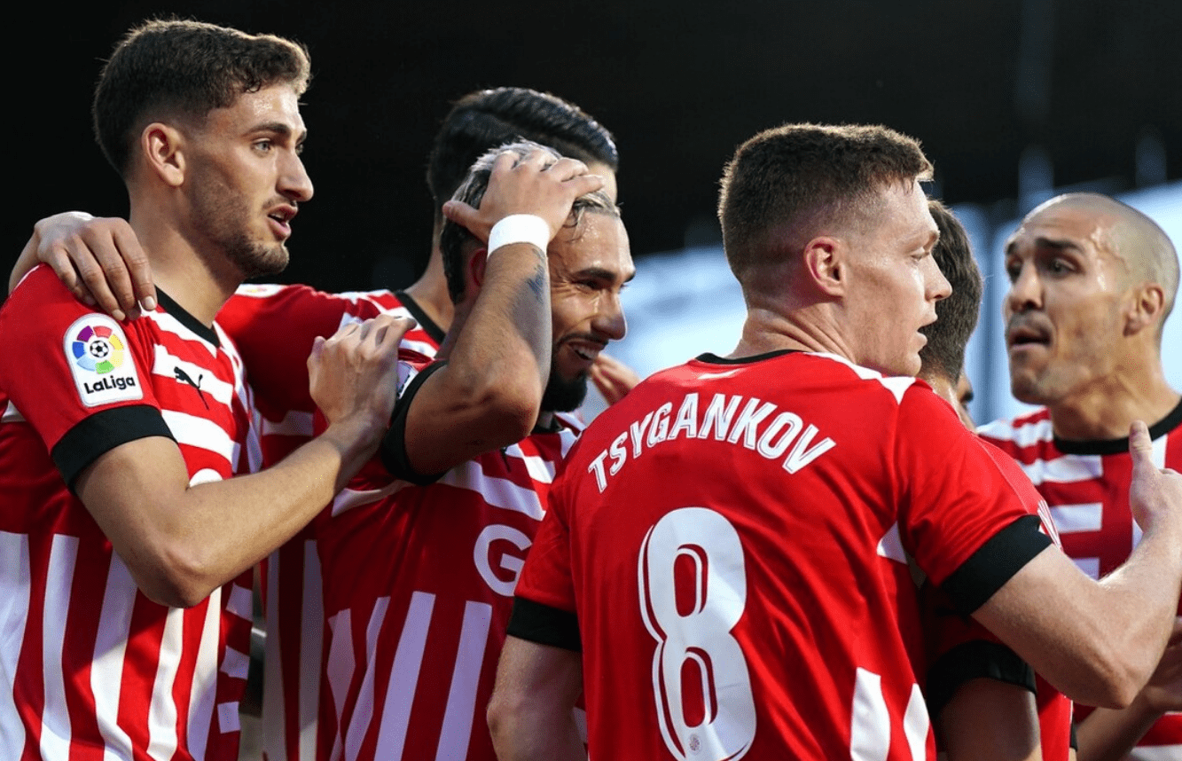 爱游戏体育-莱万多夫斯基爆冷击败FPX，比分优势明显引爆全场！的简单介绍