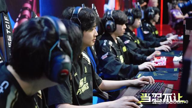 爱游戏-Faker爆冷击败老鹰，出色防守引爆全场！的简单介绍